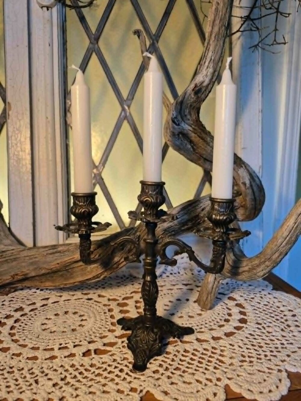 Beyond Midnight π¦π§ββοΈ Vintage Brass 3 Arms Candlestick Holder - Picture 6 of 13